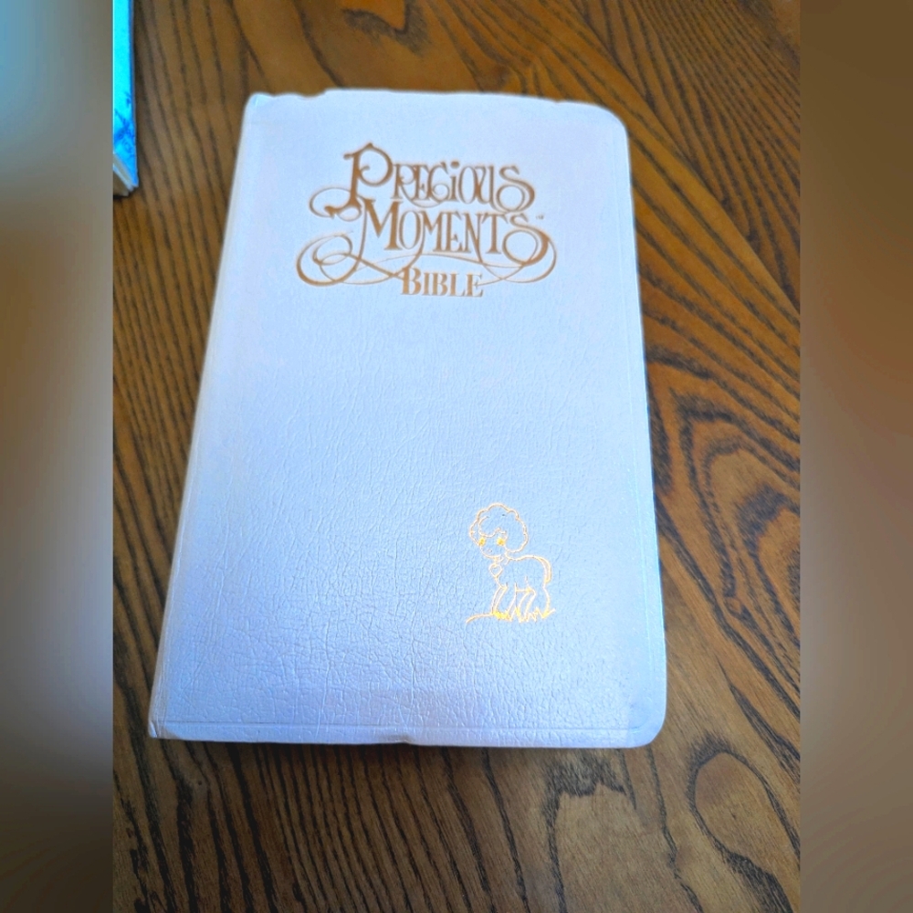1985 Precious Moments Bible In A Box. Kitchen Ng James Version. Keepsake Edition